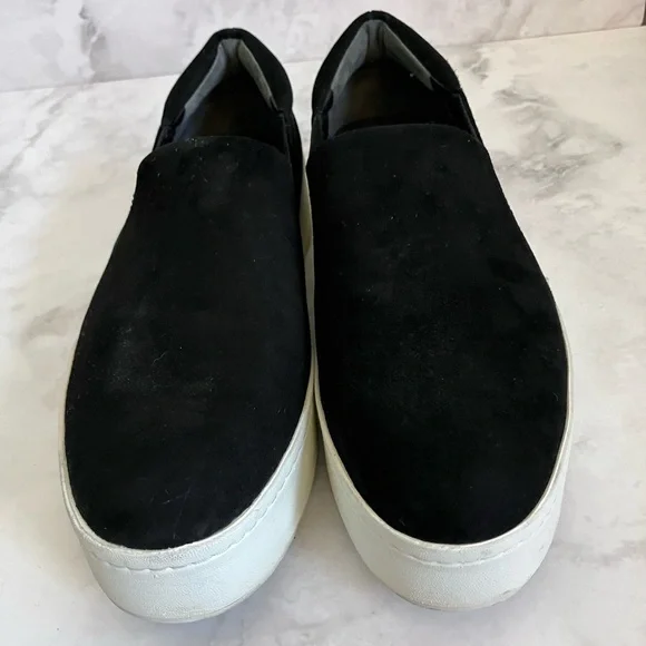VINCE Warren Black Suede  Slip-On Sneakers Size 8.5 - Picture 3 of 11